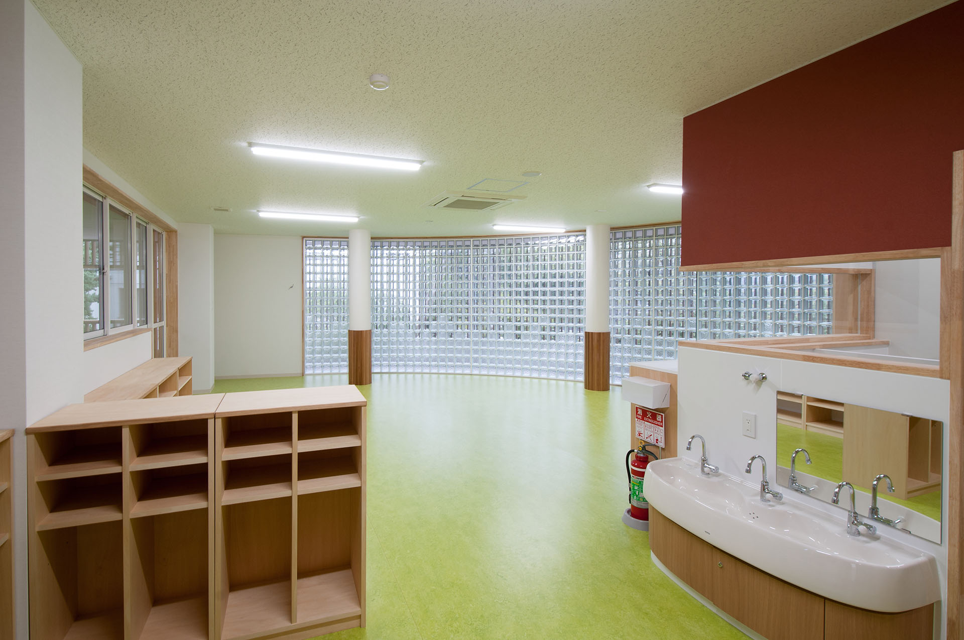 金沢聖ヨハネ教会・聖ヨハネ保育園Ⅱ｜内観写真